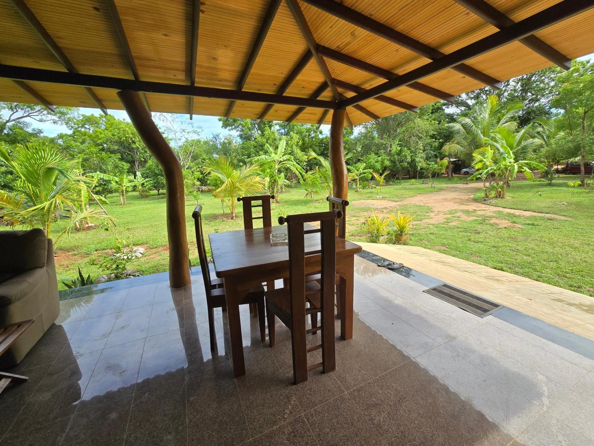 Ceylon Resort Wilpattu Kültér fotó